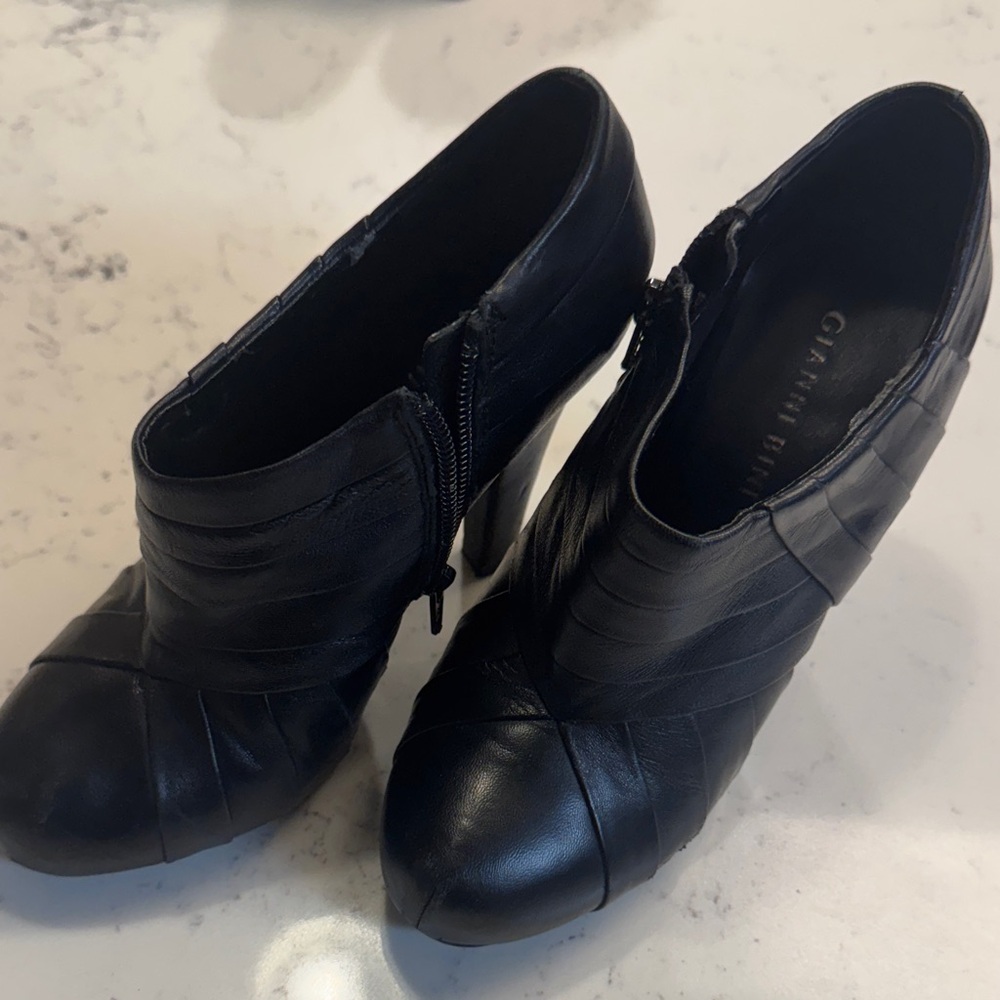 Black Leather Platform Booties Size 5.5M